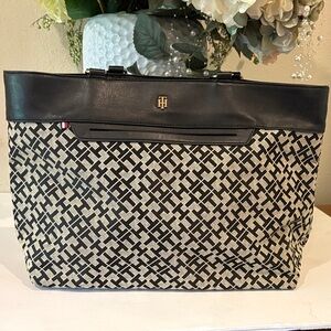 Tommy Hilfiger Black & Cream Signature Pattern Tote RN77806